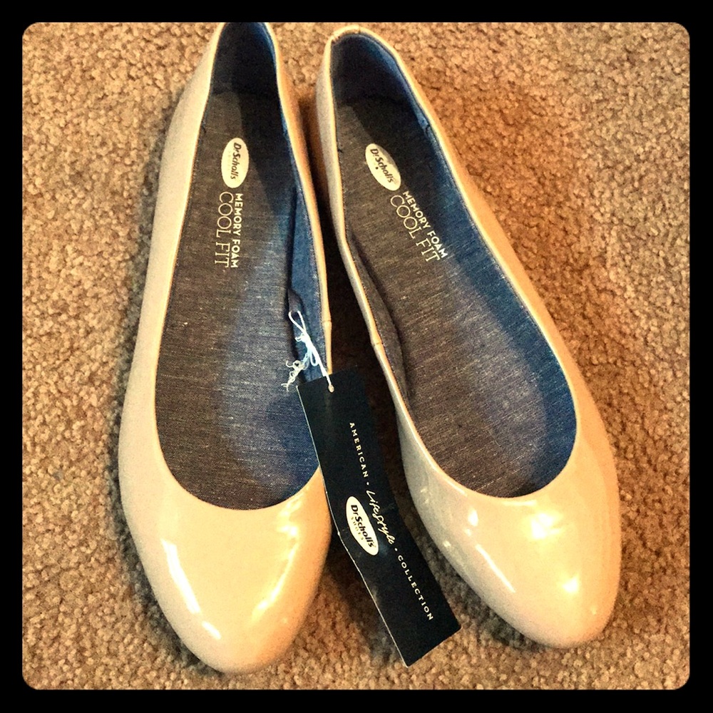 Dr. Scholls Nude patent leather ballet flats